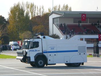 polis-bil-truck